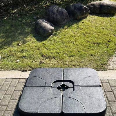 Σύγχρονο σχεδιασμό 50L x 50W x 7.5Hcm πλαστική βάση ομπρέλας στέκεται με νερό ή άμμο γεμάτο