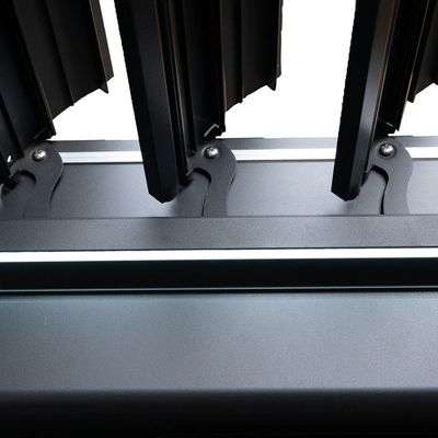 Εξωτερικό Αλουμίνιο Βιοκλιματικό Καταφύγιο AJUNION Αδιάβροχο Λούβρο Κήπος Περγόλες Γέφυρα
