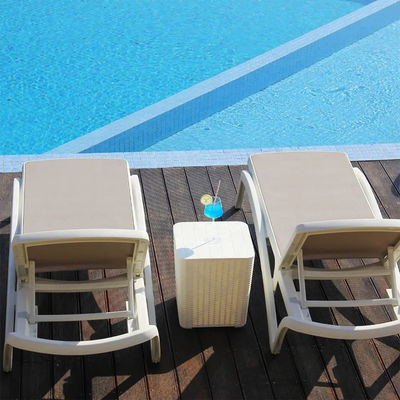 Εξωτερικός κήπος πλαστικό Teslin Stackable Chaise Sun Lounger Καρέκλα για ξενοδοχείο Beach Patio