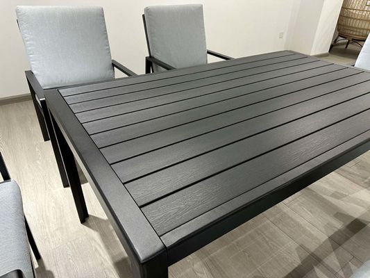 Εξωτερικό Δείπνινο Τραπέζι L150xW90xH73cm με επιφάνεια HDPE και μεταλλικό πλαίσιο