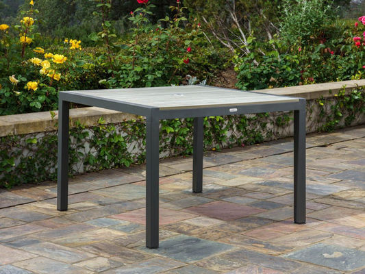 27.5" L x 25.5" W 26" H Αλουμινίου Εστιατόριο με Poly Lumber επιφάνεια τραπεζιού και ομπρέλα τρύπα