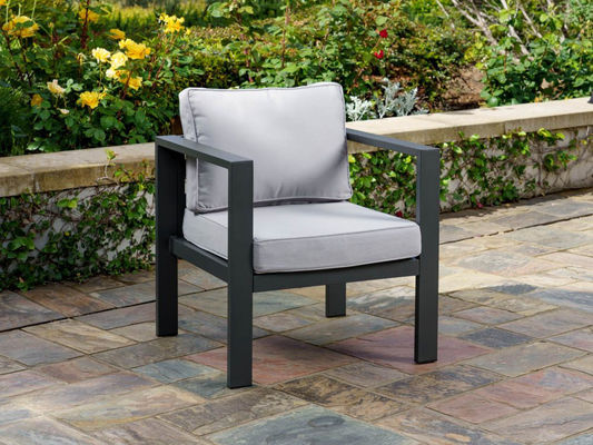 27.5" L x 25.5" W 26" H Αλουμινίου Εστιατόριο με Poly Lumber επιφάνεια τραπεζιού και ομπρέλα τρύπα